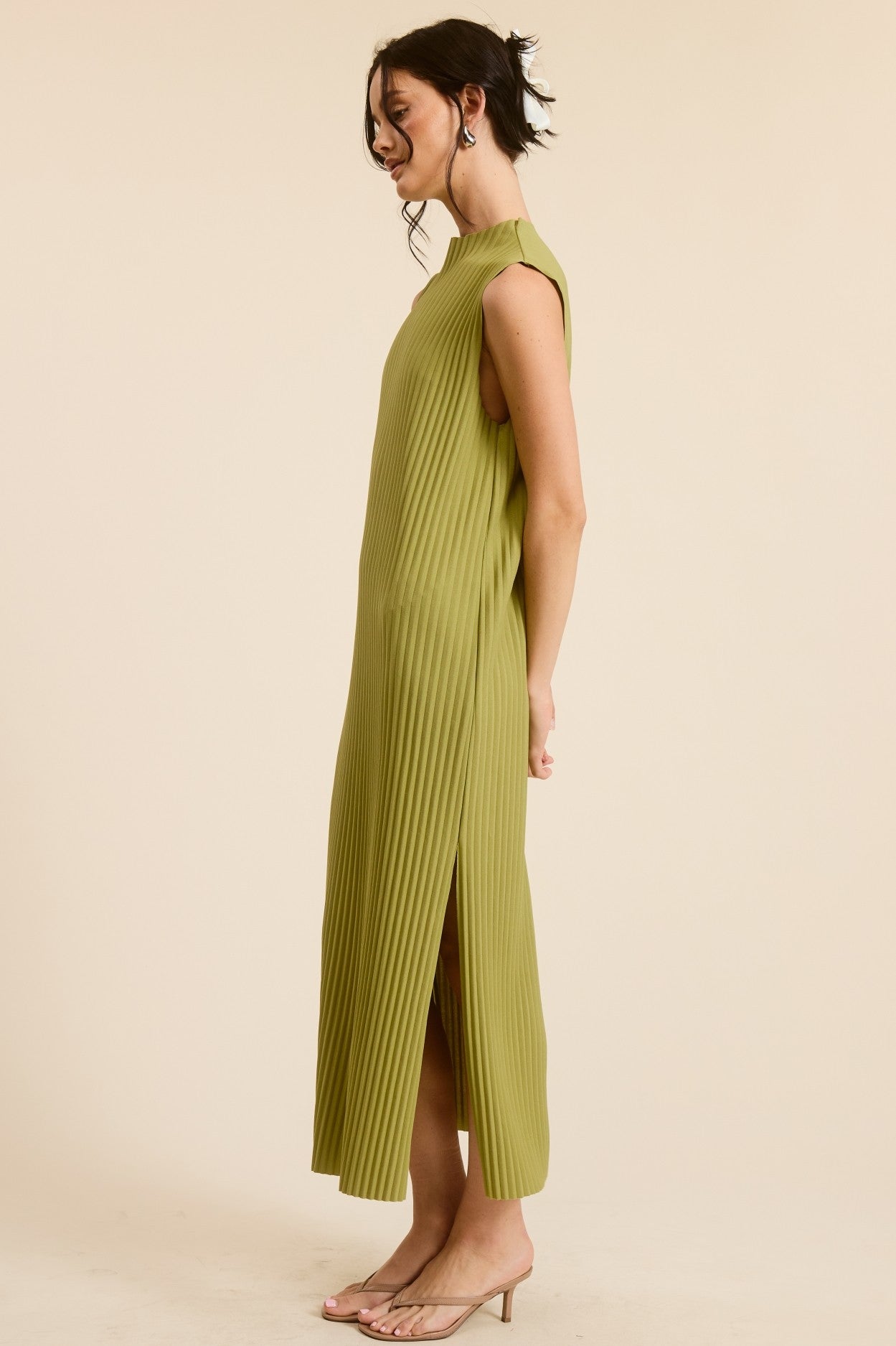 Sleeveless Pleated Midi Dress with Side Slit